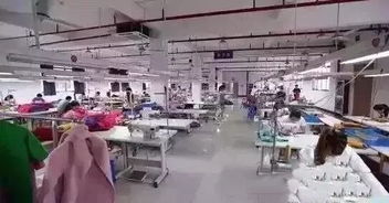 大型服裝工廠動(dòng)遷 卡美尼雙面羊絨大衣,阿爾巴卡羊駝絨,男茄克倉(cāng)庫大展銷 進(jìn)店免費(fèi)領(lǐng)圍巾